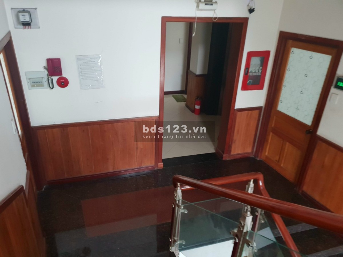 Tòa nhà 1 Hầm + Trệt + 5 lầu đường 38 Tân Quy, 85 Triệu