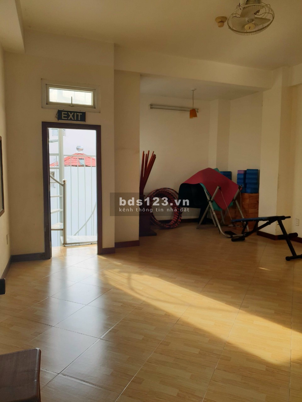 Tòa nhà 1 Hầm + Trệt + 5 lầu đường 38 Tân Quy, 85 Triệu