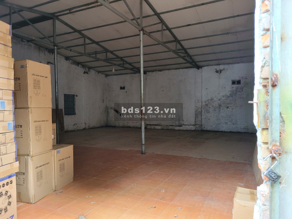 Chính chủ cho thuê diện tích 120m2 thông sàn /chân cầu Thanh Trì