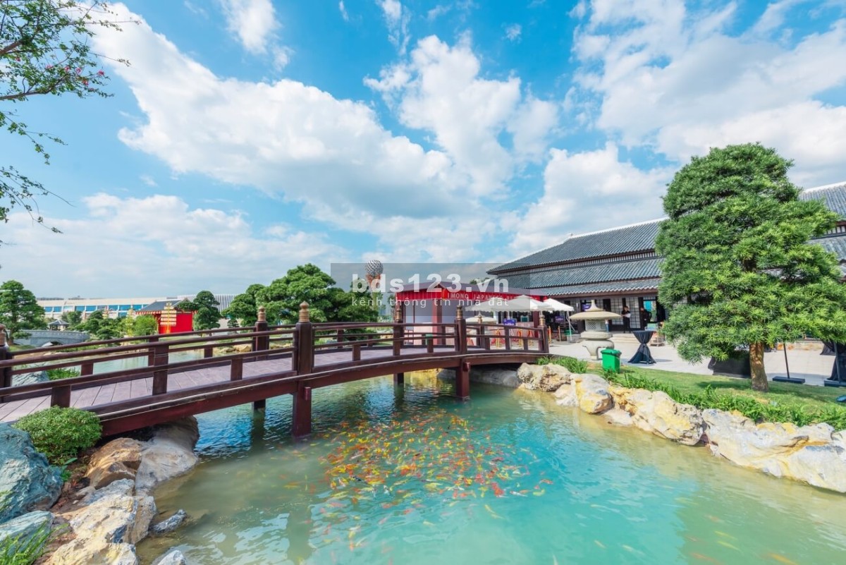 Bán gấp căn 3PN 103m view hồ bơi, biệt thự Vinhomes Smart CIty giá 4.5 Tỷ