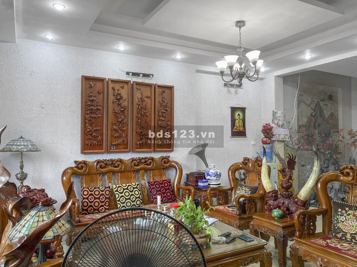 Bán nhà Tây Hồ siêu phẩm mặt phố chủ tự xây gara ô tô kinh doanh,, dt 104m2, giá 20 tỷ
