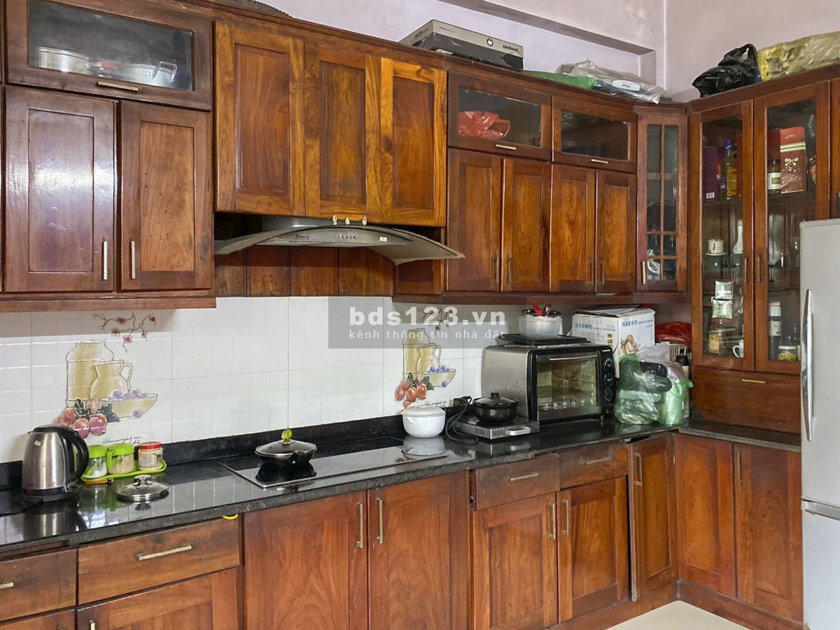 Bán nhà Tây Hồ siêu phẩm mặt phố chủ tự xây gara ô tô kinh doanh,, dt 104m2, giá 20 tỷ