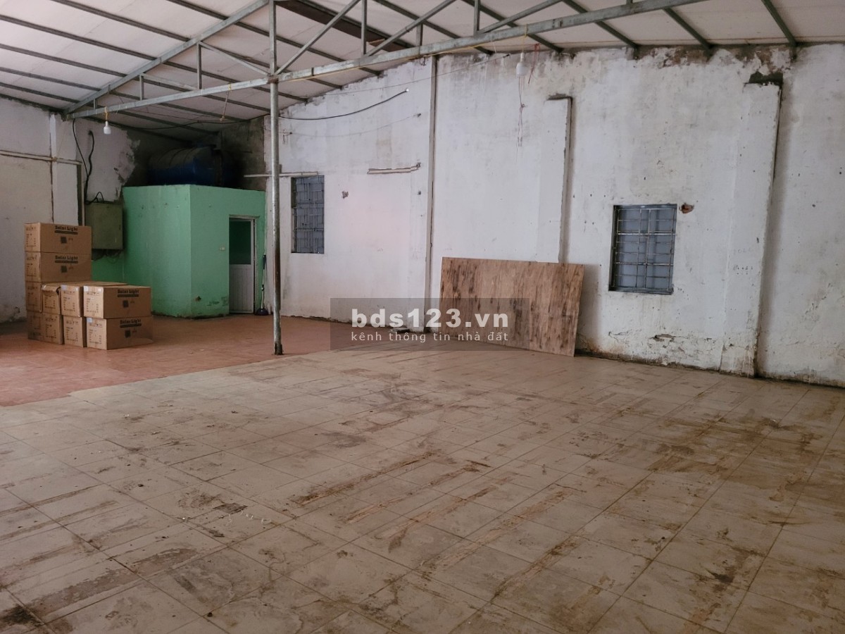 Chính chủ cho thuê diện tích 120m2 thông sàn /chân cầu Thanh Trì