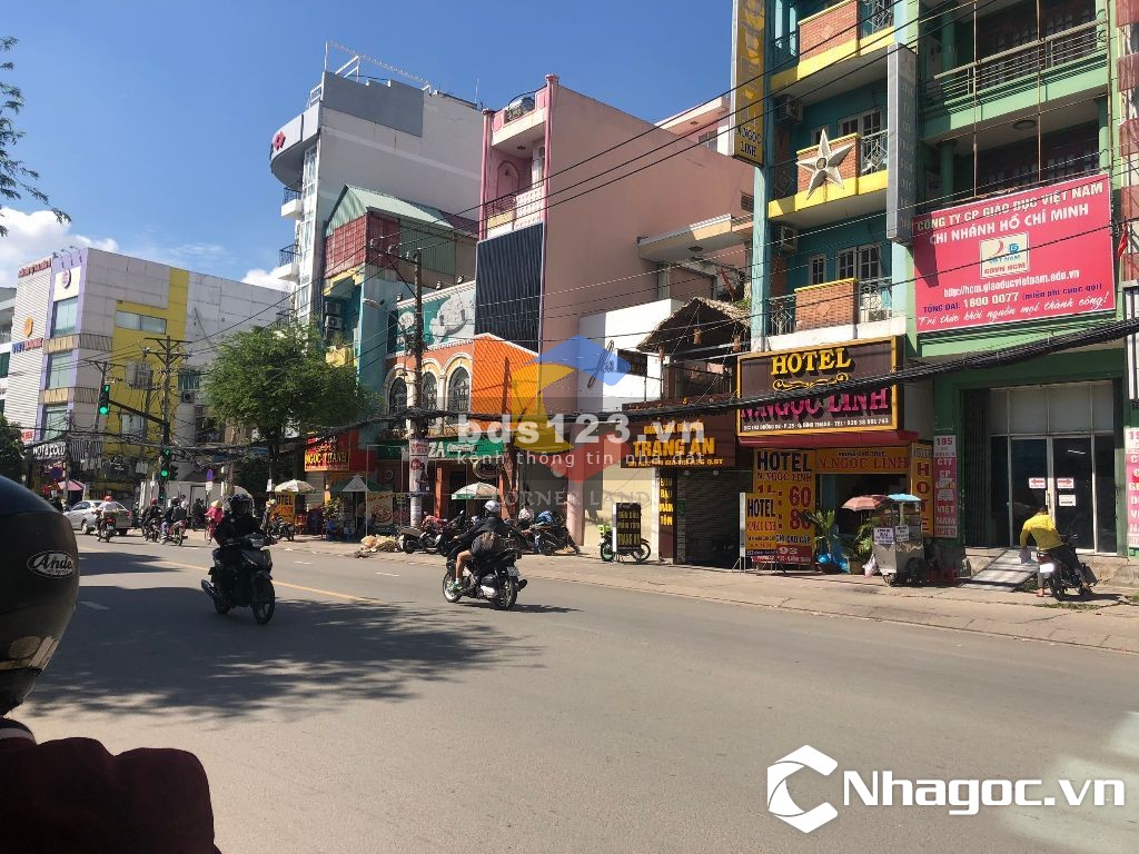 Cho thuê mặt bằng nguyên căn 38 D2 /Nguyễn Gia Trí, Bình Thạnh. 7x20m - 150 triệu. 0911989098 Quân