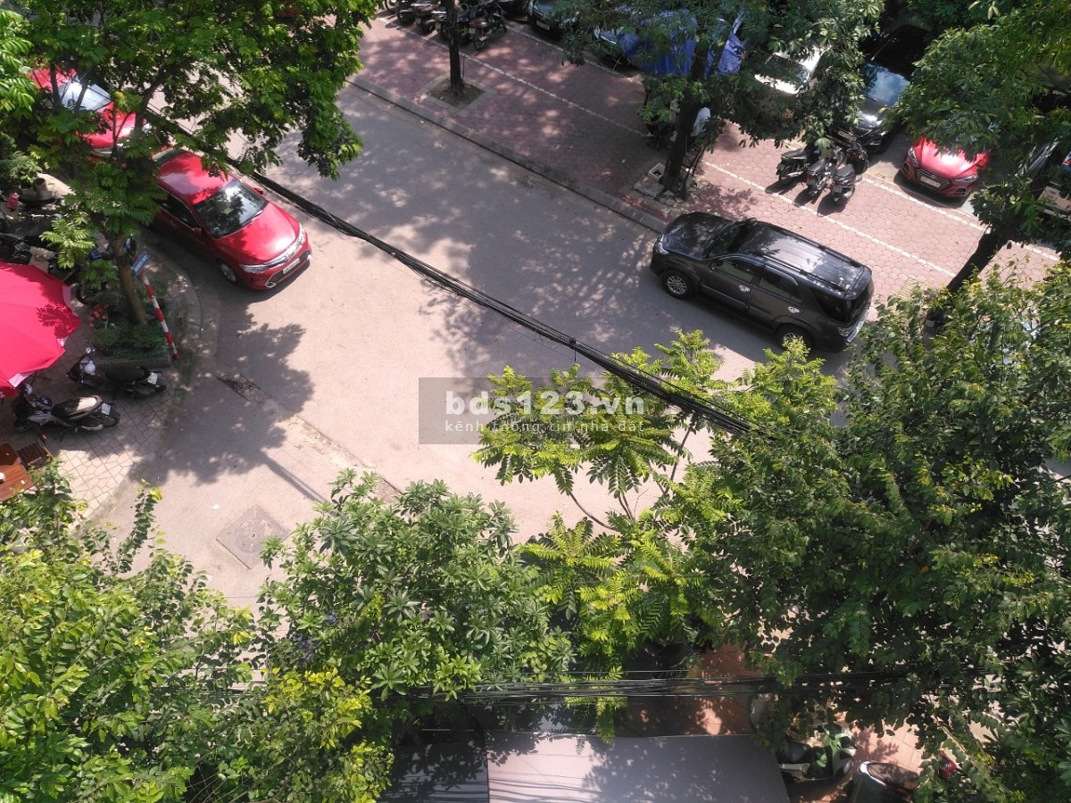 Chính chủ còn duy nhất 1 văn phòng - Phố Duy Tân, 30m2 - chỉ 3tr/tháng