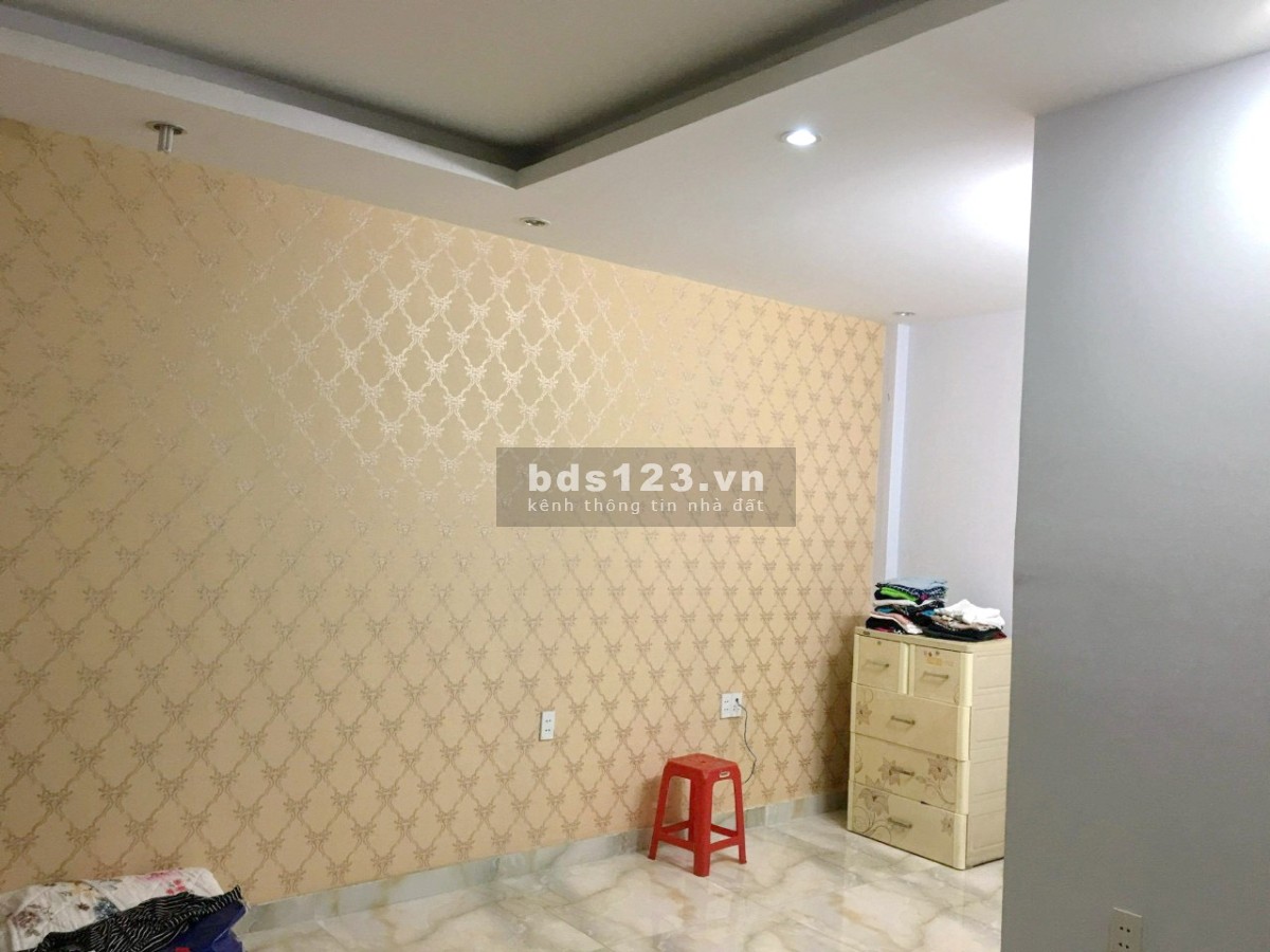 Bán nhà mặt phố 2 lầu đường Lâm Văn Bền, phường Bình Thuận, quận 7