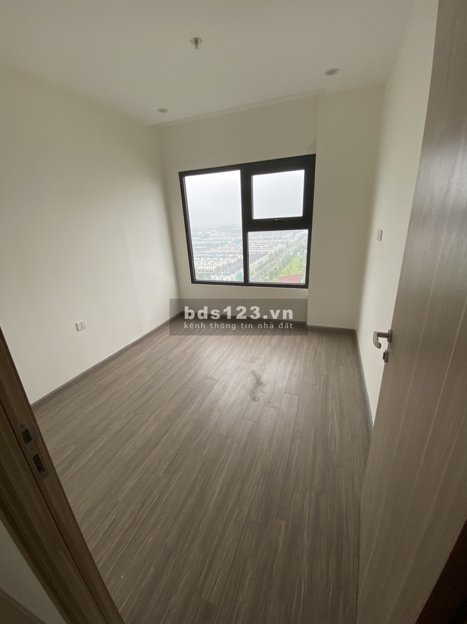 Siêu phẩm 3PN, 2VS view đẹp, giá tốt - 2.29 tỷ Vinhomes Ocean Park LH: 0965 479 380