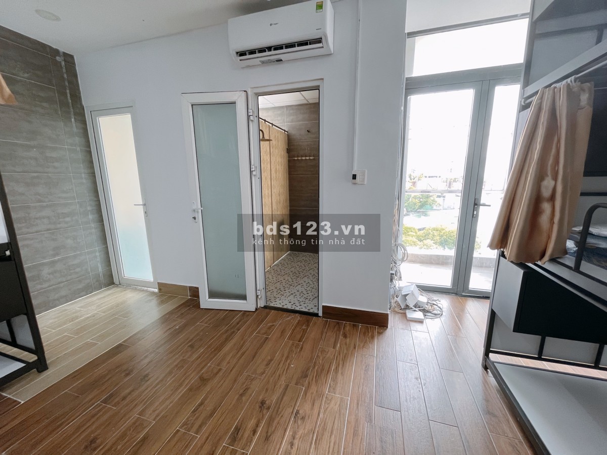 Phòng trọ ở ghép Giờ Giấc Tự Do, Bãi xe tại nhà khu an ninh