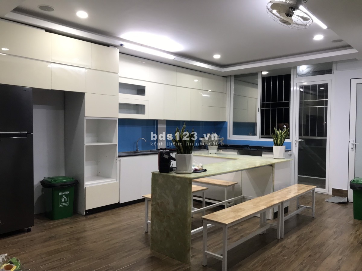 Phòng trọ ở ghép Giờ Giấc Tự Do, Bãi xe tại nhà khu an ninh