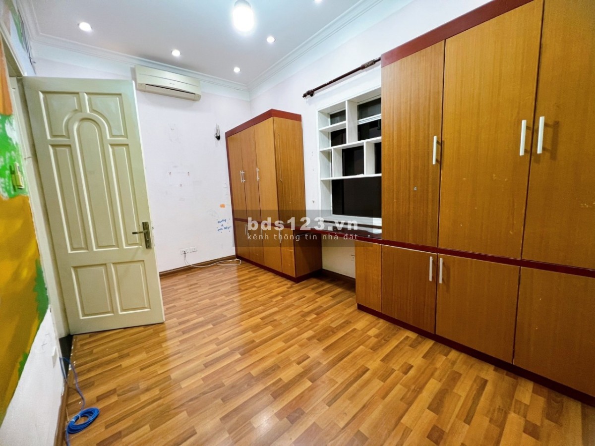 Bán nhà Kim Ngưu, DT 45m² x 4 tầng MT 5m giá chỉ 7 tỷ Hai Bà Trưng 0947913839