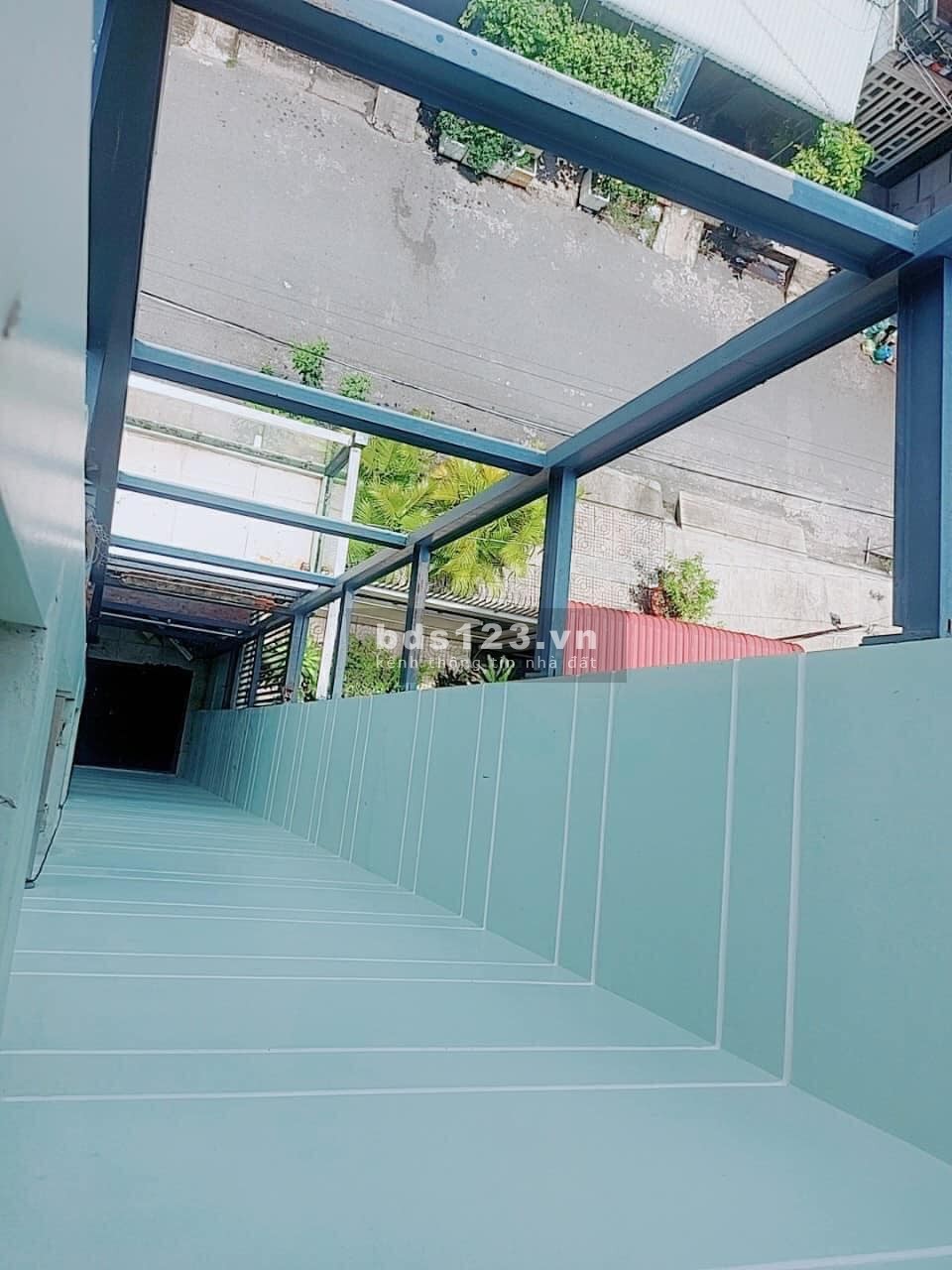Building Quận 8 3 mặt tiền đường 12m, 6 tầng bê tông cốt thép, gần 200m2, công nhận đủ chỉ 16.8 tỷ