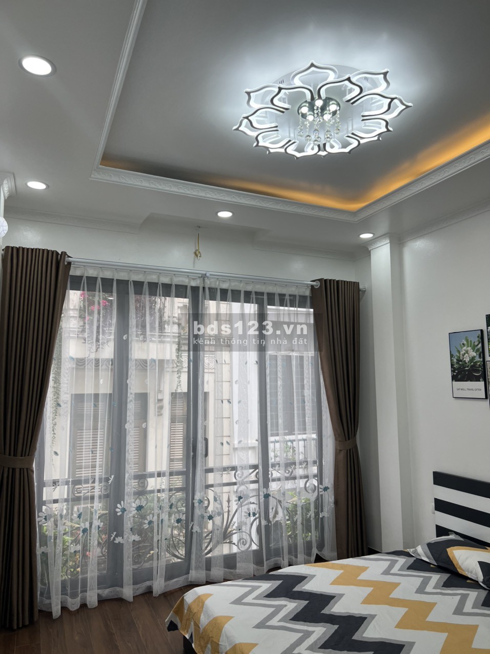 Bán Nhà Định Công Hoàng Mai lô góc 2 mặt thoáng cách 20m ra phố ngõ oto