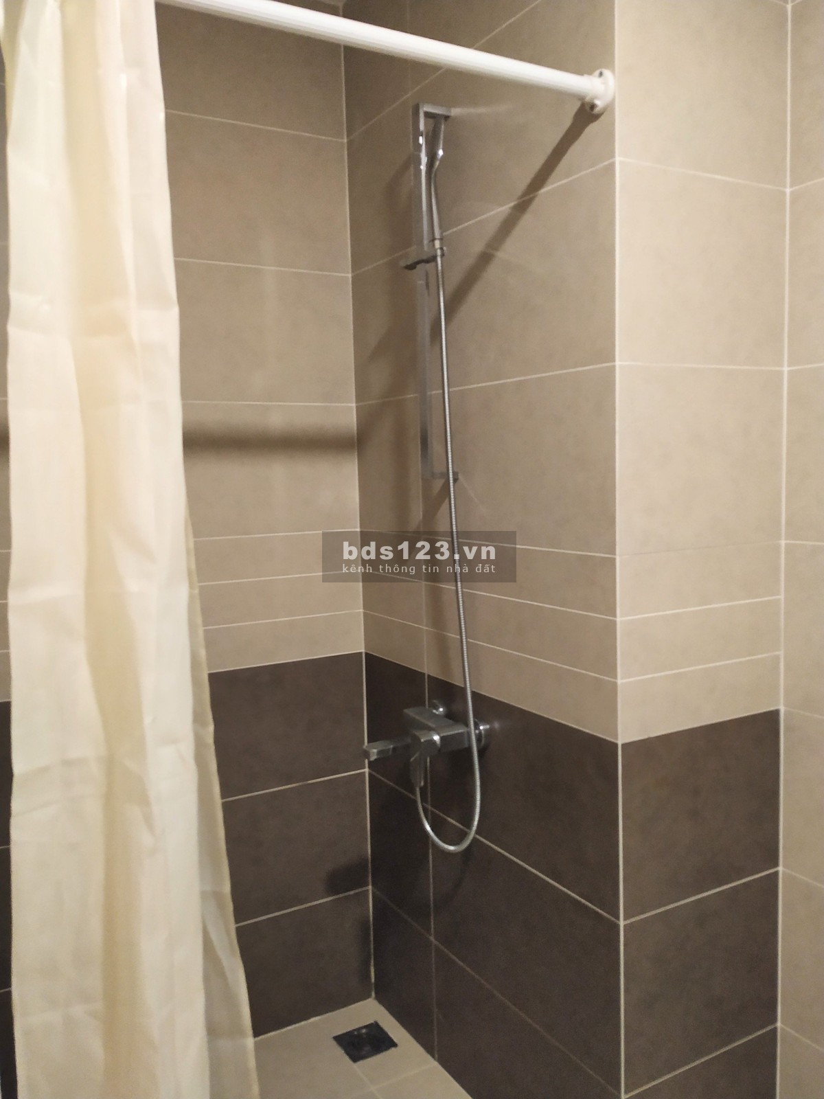 Studio View Hồ Bơi Mát Rượi – The Sun Avenue 38m2 Full NT Giá Chỉ 9.5tr