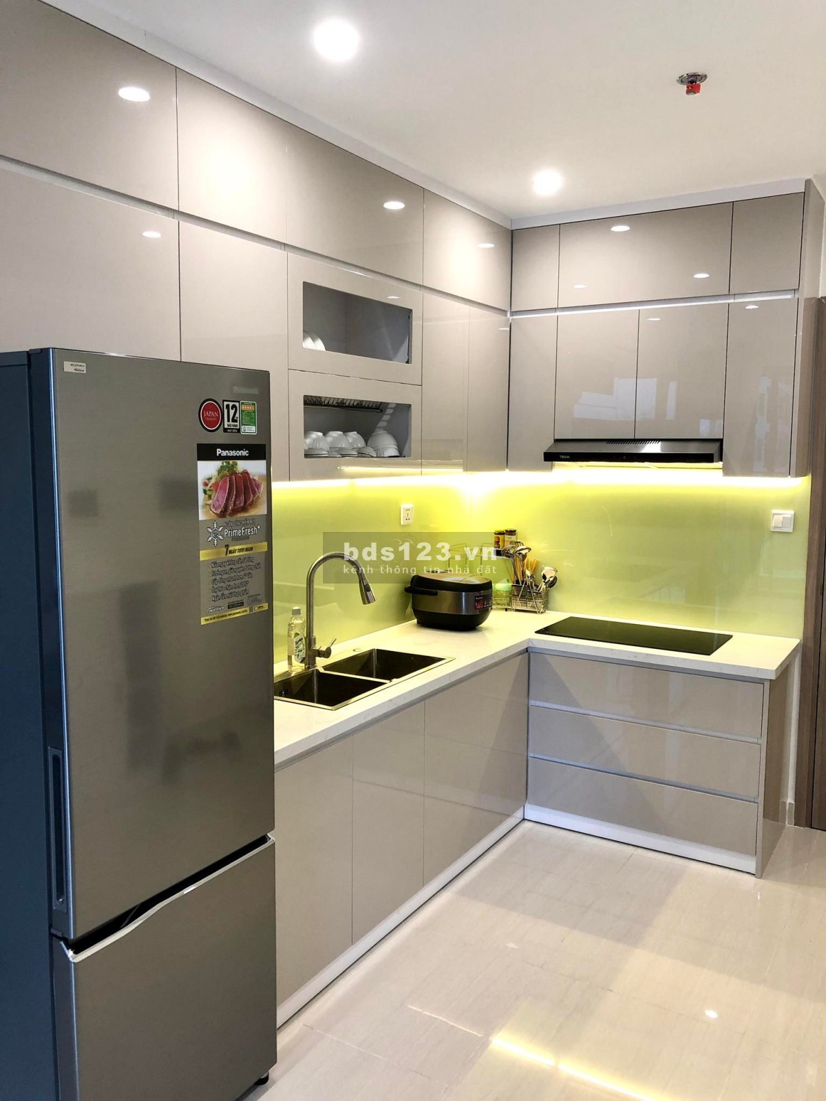 Chính chủ gửi bán căn hộ 2PN+ thiết kế đầy đủ nội thất S305 tầng 09 view công viên