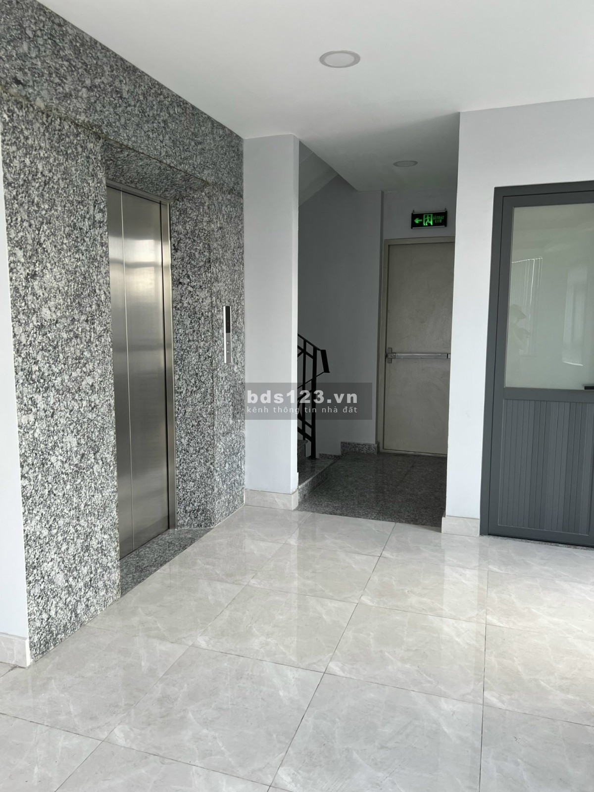 Building góc 3MT Phan Đình Phùng có HĐT 2 tỷ/năm bán 65 tỷ TL lh 0911 989 098 Quân