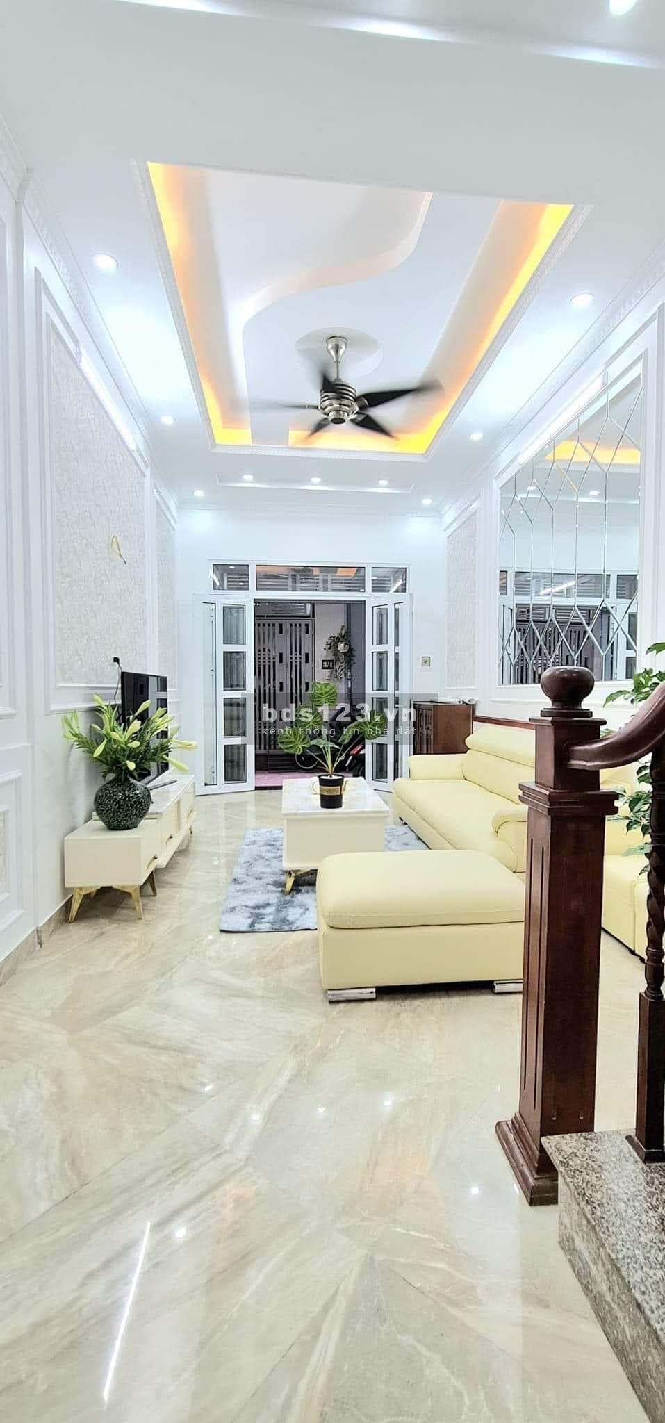 Siêu phẩm nhà đẹp tại phố Trương Định liên hệ 0362686472