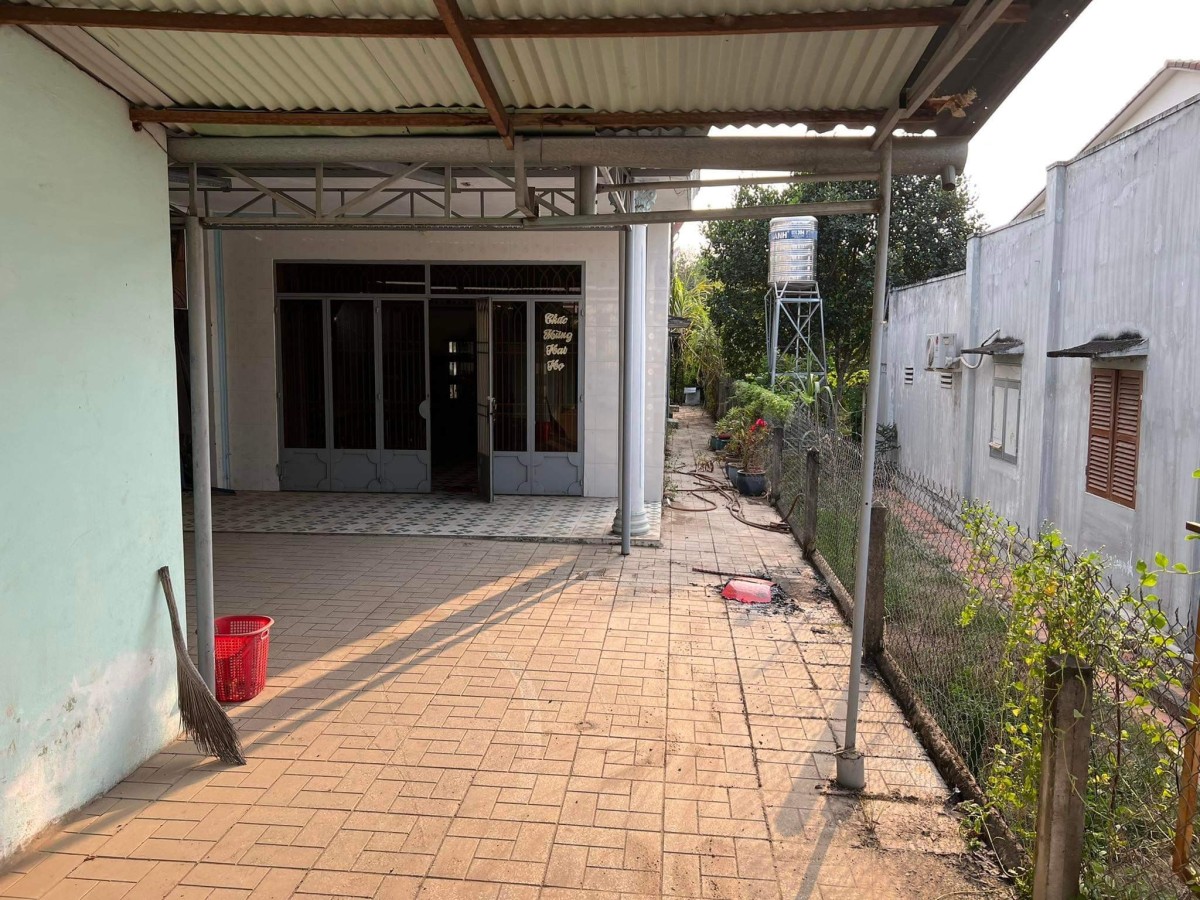 Bán nhà và Đất mặt tiền đường 36m DT784 DT 484m² để định cư Sài Gòn