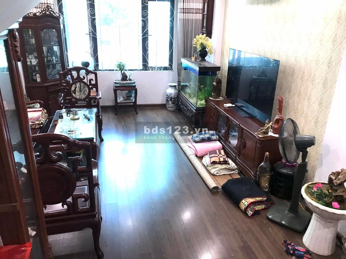 Bán nhà mặt phố Nguyễn Văn Trỗi, quận Hà Đông khu KD tốt, DT 32m² x 3 tầng, chỉ hơn 4 tỷ
