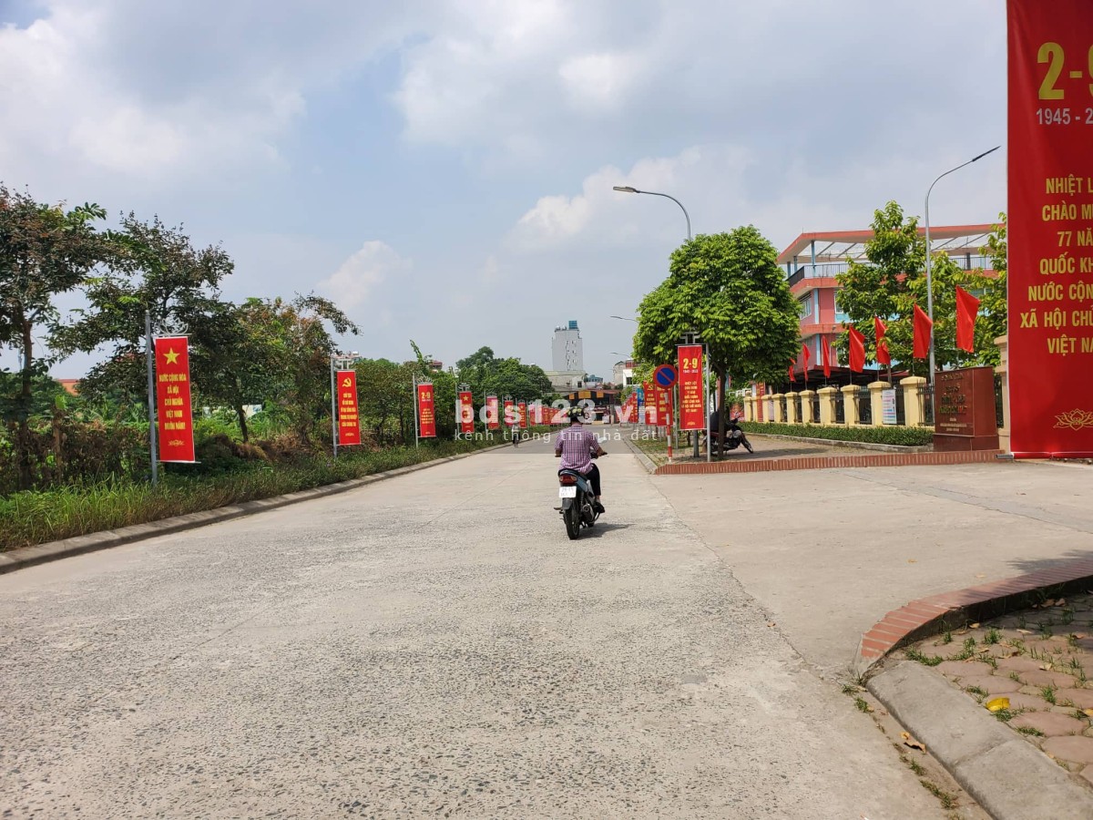 Bán nhà lô góc, phố Văn Hội, phường Đức Thắng, quận Bắc Từ Liêm, Hà Nội có 3 tầng