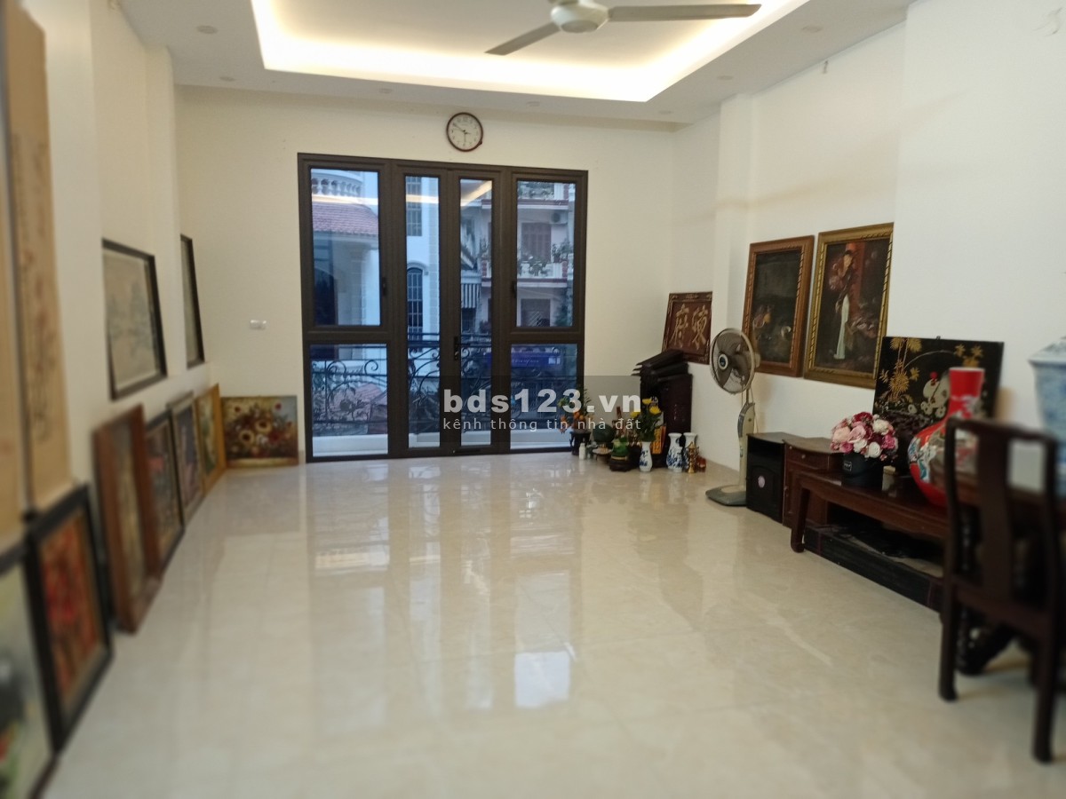 Bán nhà riêng phố Lạc Long Quân, Âu Cơ, Nhật Tân, Tây Hồ. DT 50m² x 7 tầng chỉ 14,5 tỷ