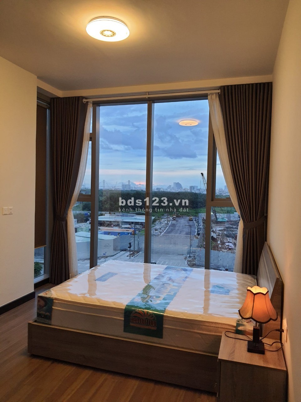 Cho thuê căn hộ Empire City 2PN 95m2 full nội thất xịn giá tốt