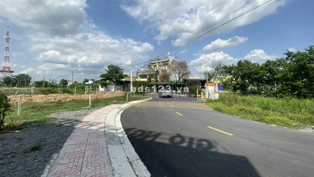 Chính chủ cần cho thuê gấp mặt bằng đẹp ngay khu chợ việt kiều củ chi 4tr/1tháng