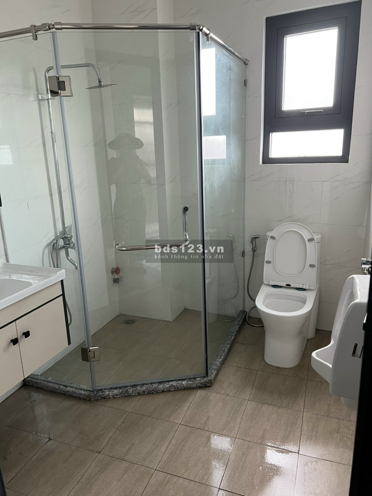 Building góc 3MT Phan Đình Phùng có HĐT 2 tỷ/năm bán 65 tỷ TL lh 0911 989 098 Quân