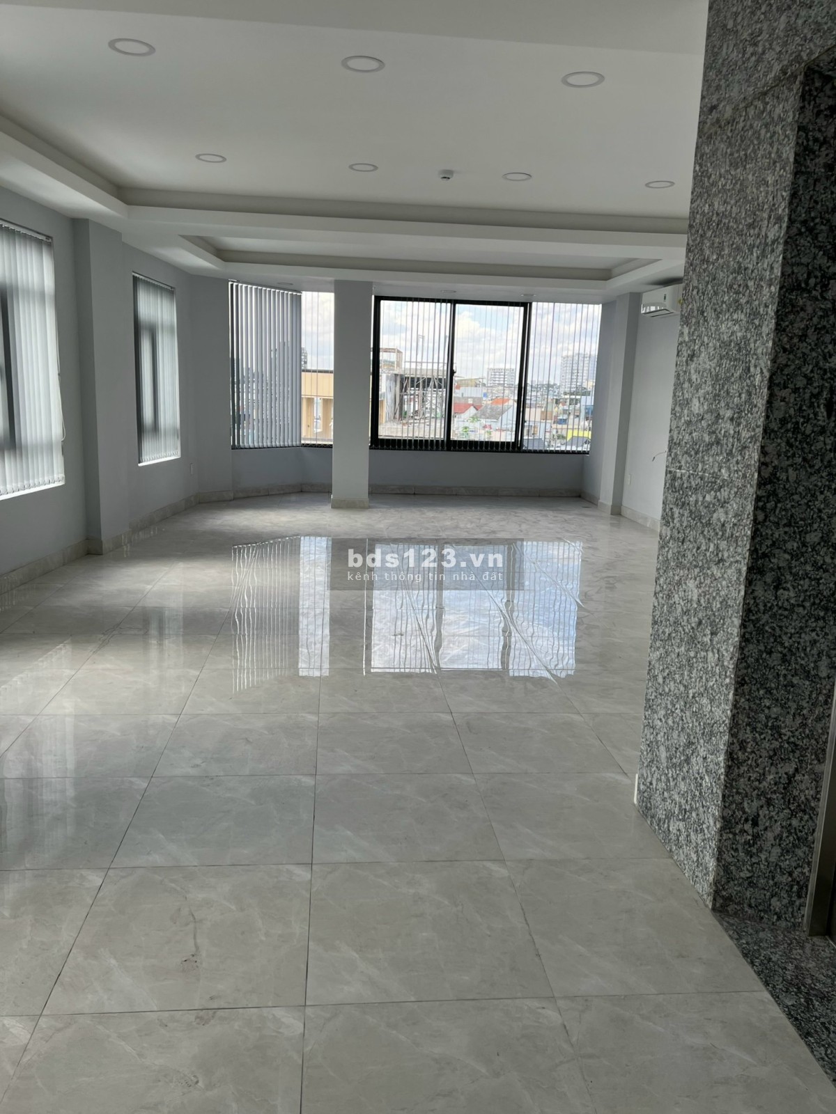 Building góc 3MT Phan Đình Phùng có HĐT 2 tỷ/năm bán 65 tỷ TL lh 0911 989 098 Quân