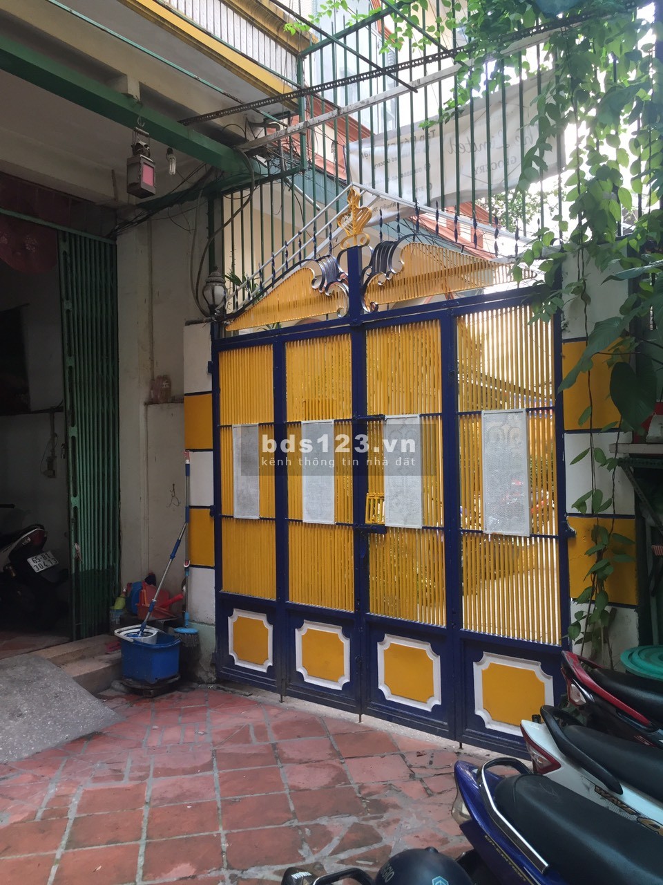 Bán nhà chính chủ Huỳnh Văn Bánh, phường 11, Phú Nhuận 3 tầng 11 PN + 11 WC, có sân thượng