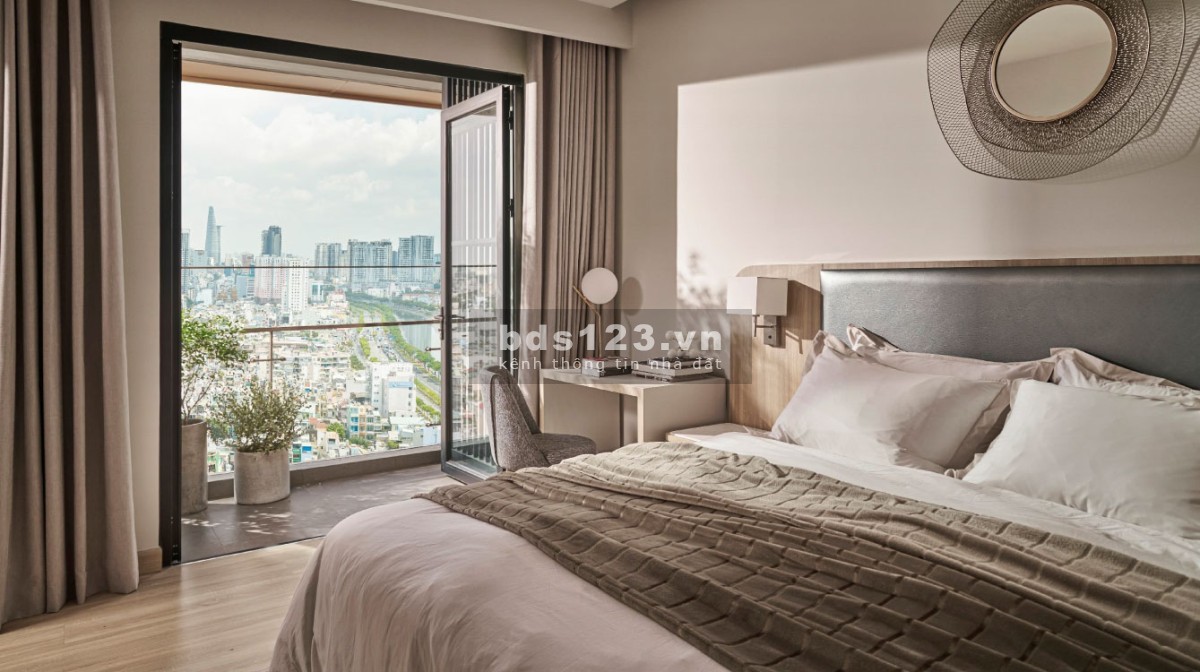 Bán gấp căn hộ 2 phòng ngủ, ở trung tâm Quận 1 ưu đãi giá tốt