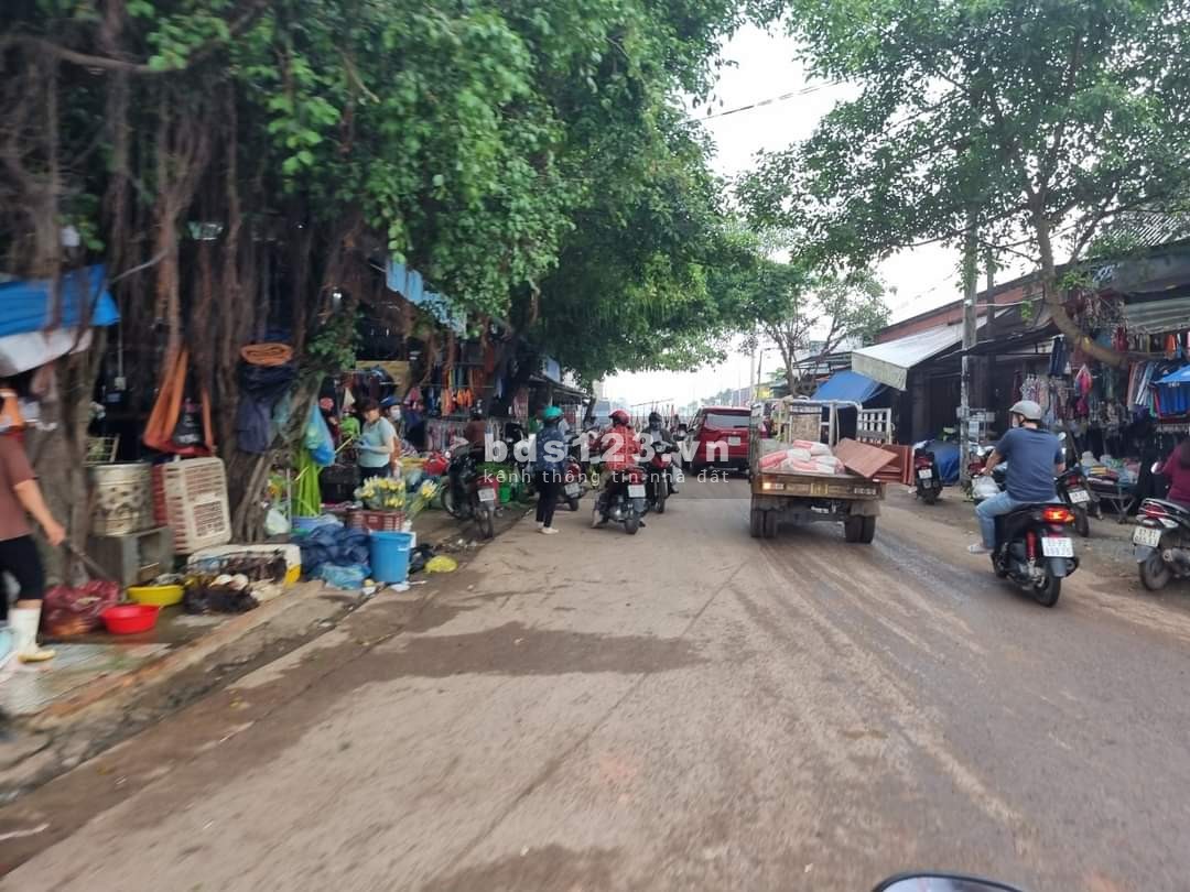 Đất mặt tiền kinh doanh cách chợ Minh Thành chỉ 300m. Becamex Chơn Thành Bình Phước giai đoạn 2.