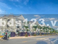 Sở Biệt thự liền liền nằm tại trung tâm hành chính Quận, vị trí đắc địa