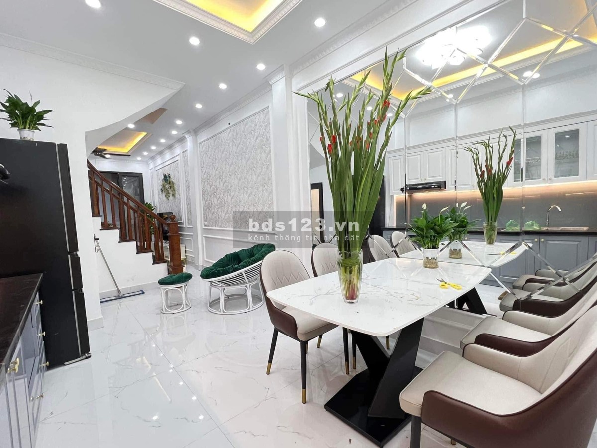 Bán nhà mới xây phố Trần Bình, Cầu Giấy DT 33m² x 4 tầng, căn góc giá 4,25 tỷ đồng