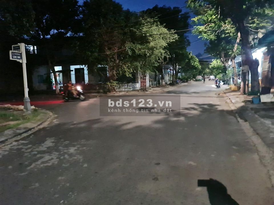 Bán nhà mặt tiền Lâm Nhĩ DTSD 90m² đầy đủ nội thất gỗ sang trọng giá chỉ 5,2 tỷ đồng