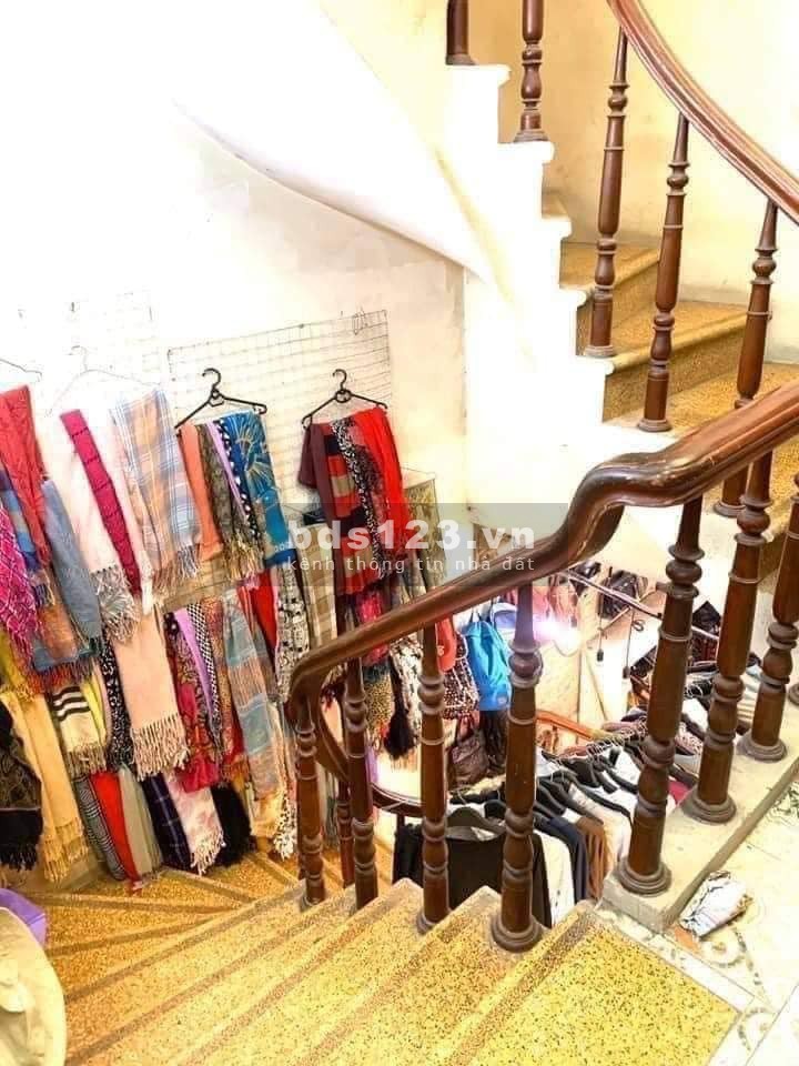 Bán nhà mặt phố Thuỵ Khuê, ô tô tránh, kinh doanh dtsd 75m2, 4 tầng mt 5m, giá 18.5 tỷ