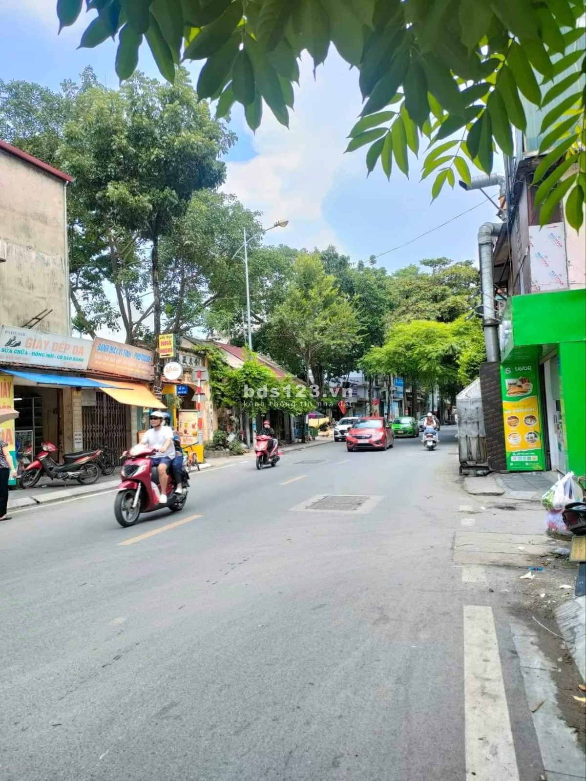 Bán nhà mặt phố Thuỵ Khuê, ô tô tránh, kinh doanh dtsd 75m2, 4 tầng mt 5m, giá 18.5 tỷ