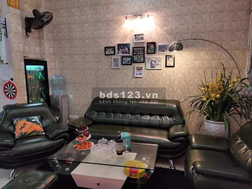 Cần bán nhà cấp 4 Thạch Bàn diện tích 50m² mặt tiền 5,1m giá 3,15 tỷ đồng