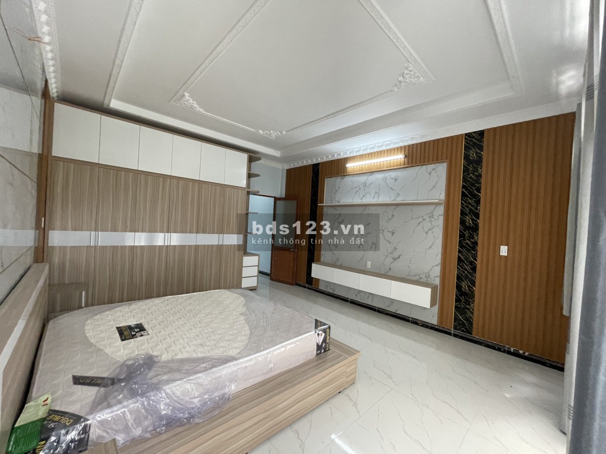 Bán nhà riêng Hóc Môn đường Dương Công Khi có SHR giá chỉ 4 tỷ đồng TL