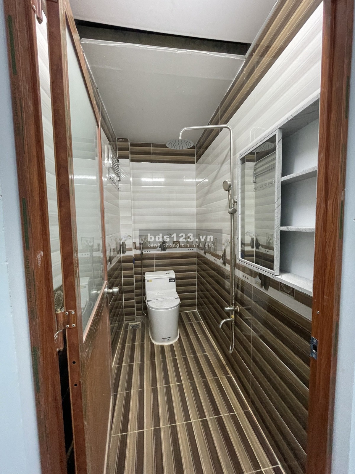 Bán nhà riêng Hóc Môn đường Dương Công Khi có SHR giá chỉ 4 tỷ đồng TL