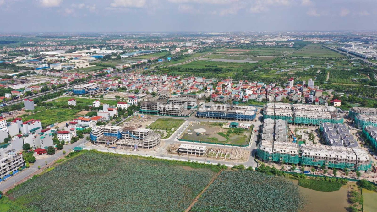 Bán biệt thự liền kề KĐT ngay tại trung tâm hành chính quận chỉ với giá 110 triệu/m²