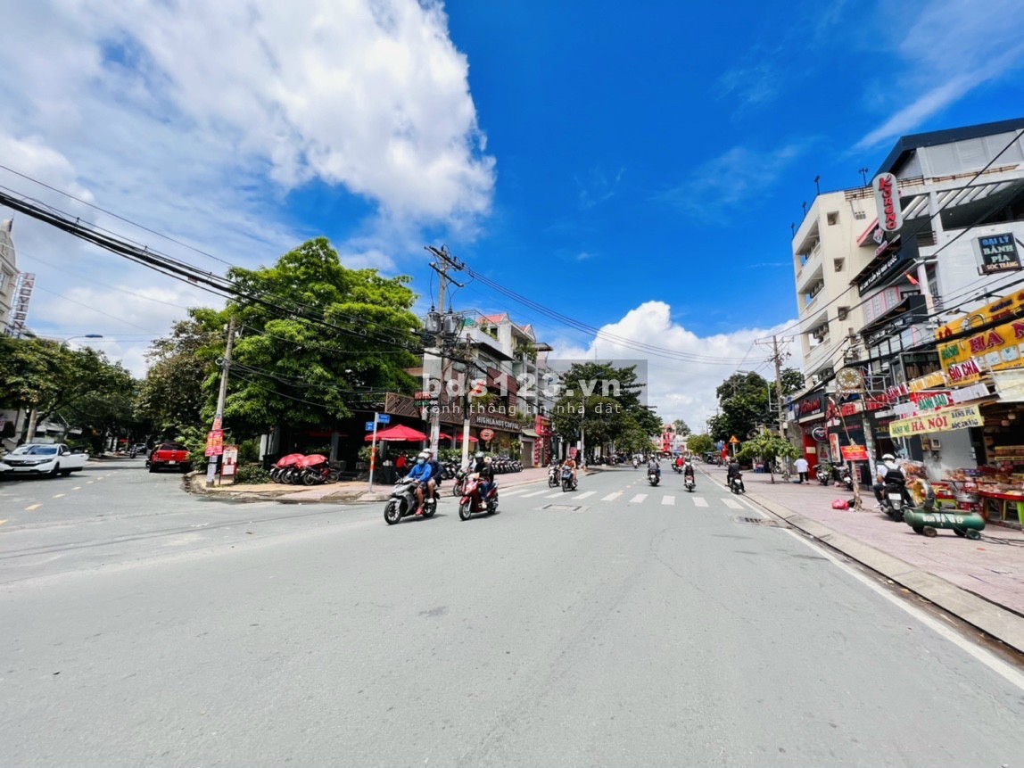 Nhà 1T3L sân thượng, kinhdoanh sầm uất, Mặt tiền Hoàng Diệu 2, Thủ Đức, DTS 580m2 giá siêu tốt