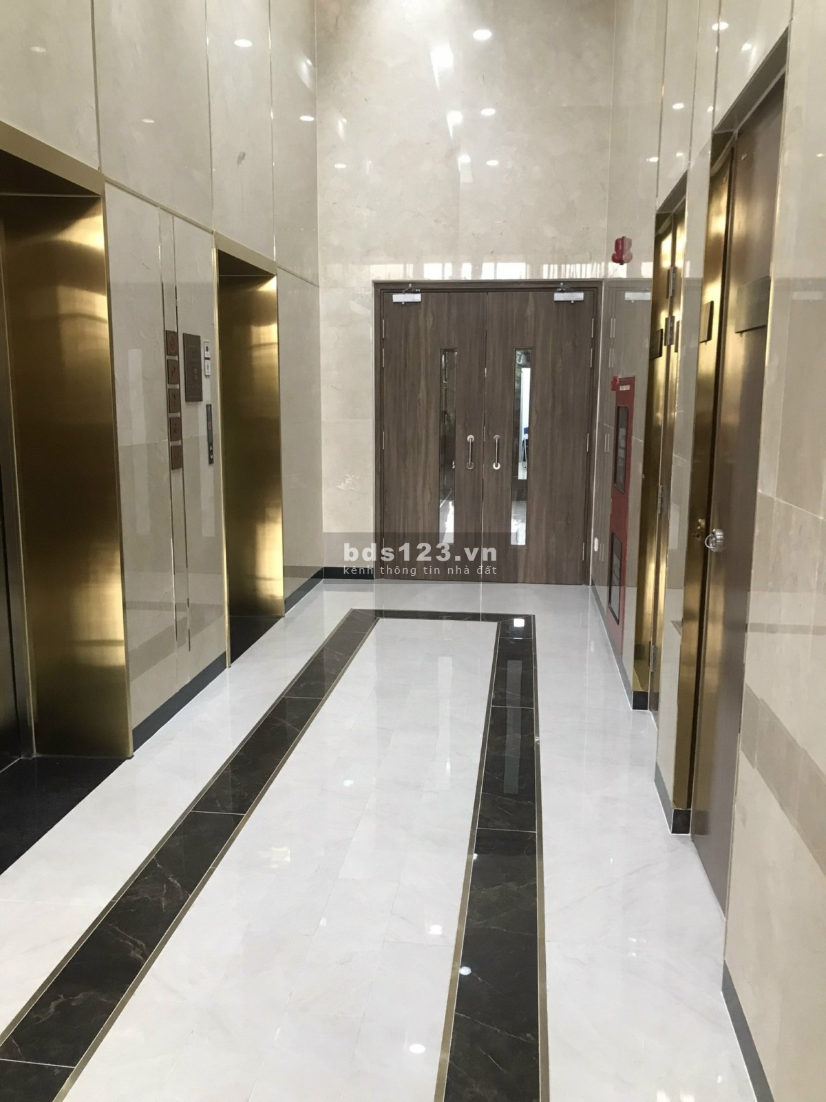 Cho thuê CH 2PN Full NT ST Moritz Phạm Văn Đồng gần Giga Mall nhà mới view sông Sài Gòn