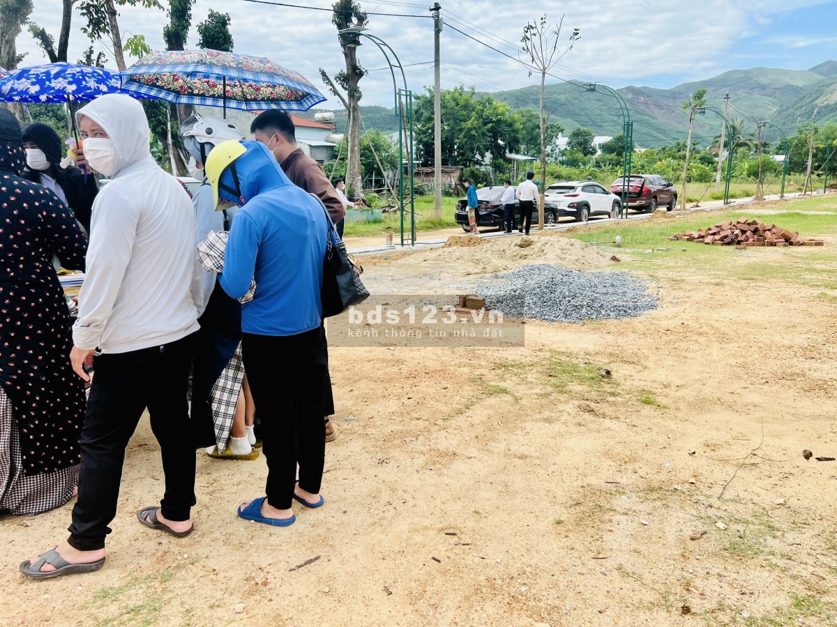Chính chủ cần bán gấp lô đát Đại Đồng có sô đỏ đầy đủ, hỗ trợ vay vốn