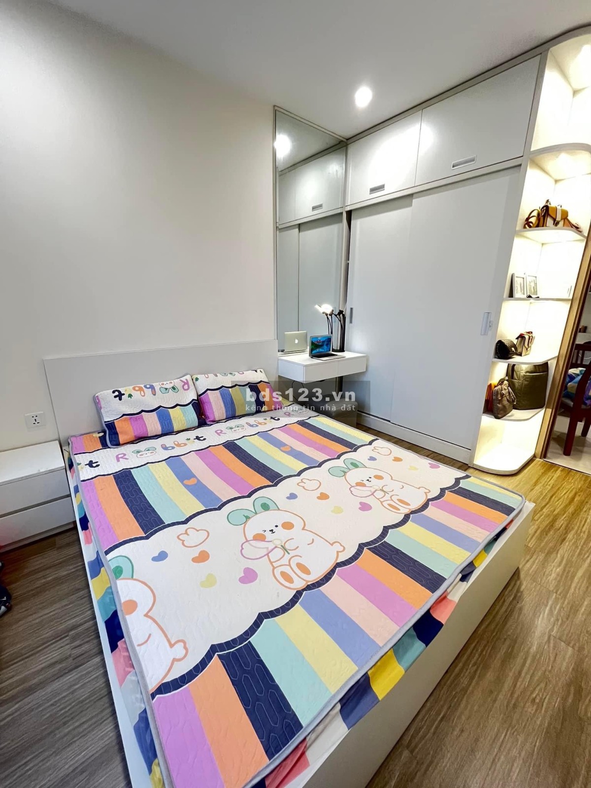 Cần bán căn hộ 1N+1 view đại học giá 1.3 tỷ tại Vinhomes Ocean Park