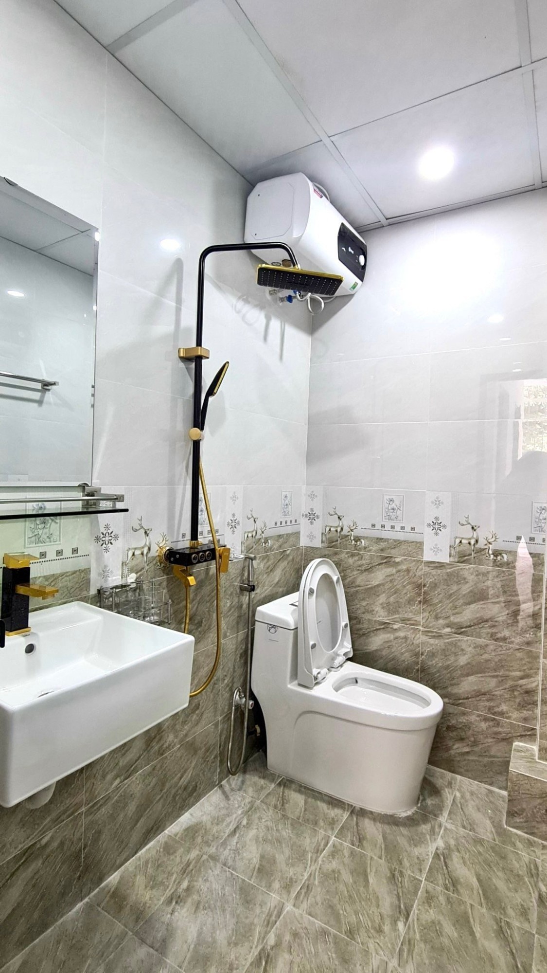 Bán nhà riêng Cầu Giấy khu phân lô ô tô vỉa hè DT 38m² x 4 tầng giá chỉ 7,5 tỷ đồng