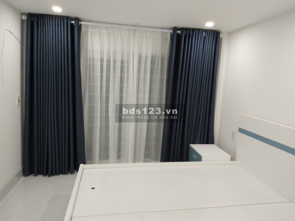 Bán gấp căn nhà bên đường Nguyễn Khoái Quận 4 LH 0932063198