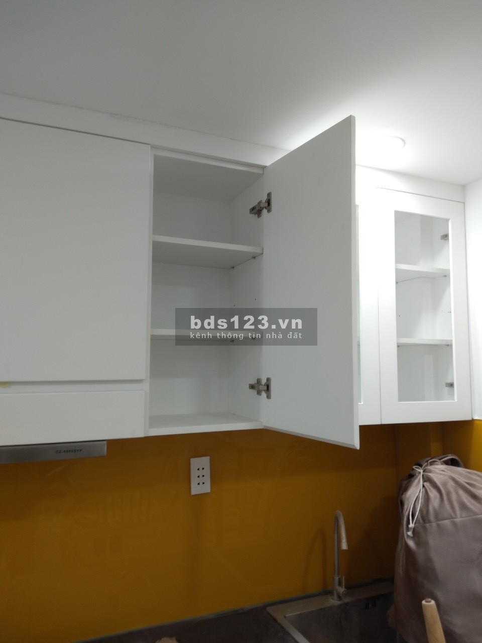 Bán gấp căn nhà bên đường Nguyễn Khoái Quận 4 LH 0932063198
