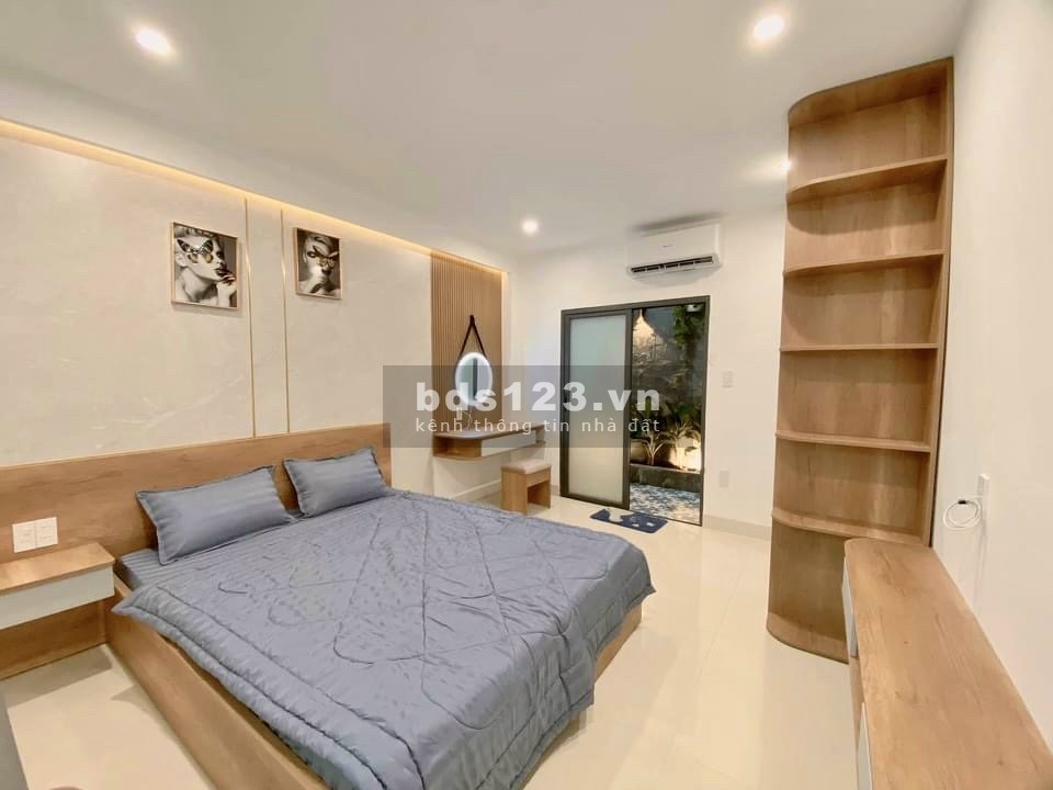 Nhà đẹp Hoà Minh 3 gần biển, ngay trung tâm vào ở ngay. Full nội thất cao cấp
