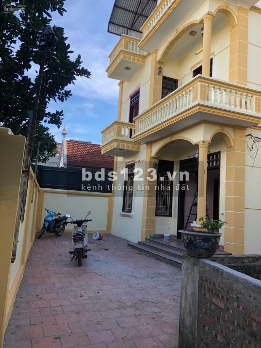 Bán đất tặng nhà Thúy Lĩnh giá tốt đầu tư, khu dân cư đông đúc