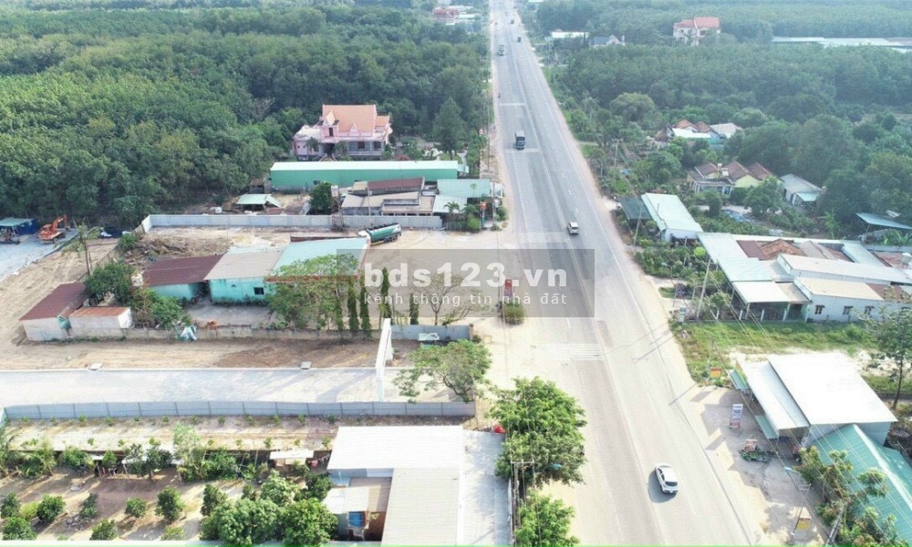 Chính chủ gửi lô đất giữa 2 khu công nghiệp Vsip giá ngộp